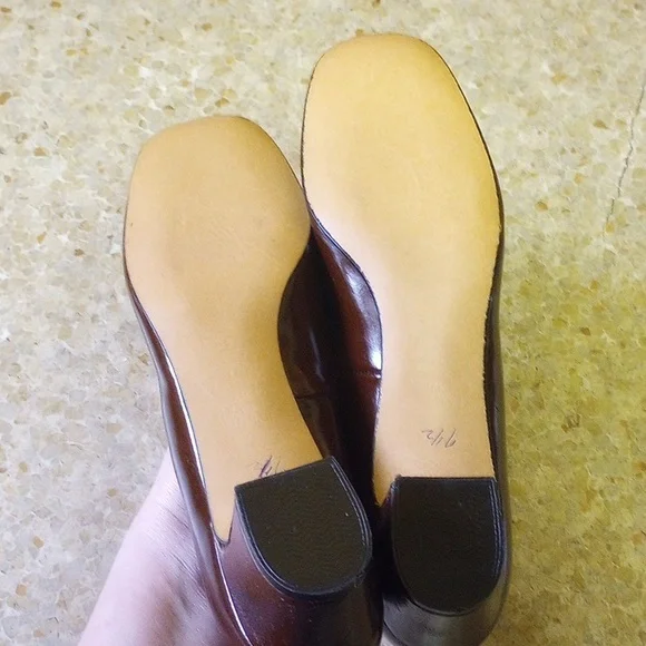 Elegant Brown Women's Heels - Picture 6 of 8